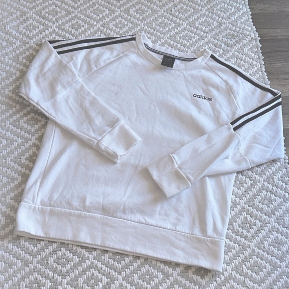 ADIDAS x Unisex Crewneck Sweatshirt - EUC